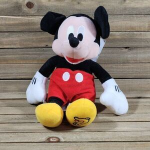 Show Your Character Share Your Heart Mickey Mouse Stuffed Plush 9" EUC